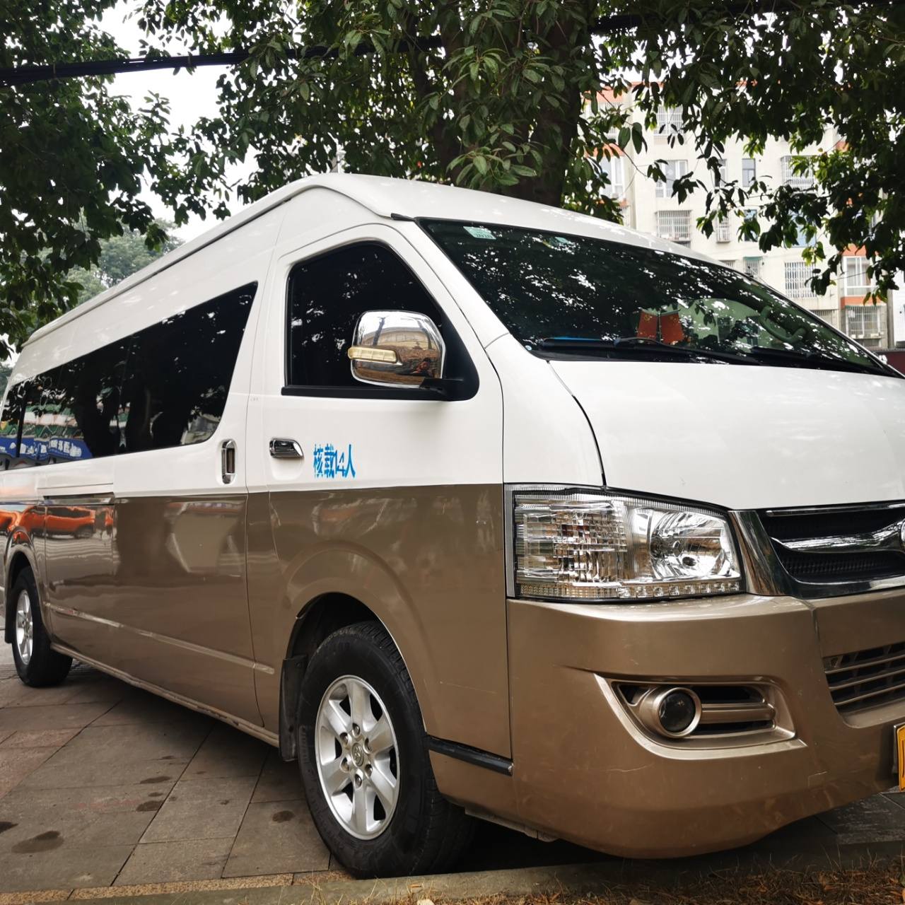 14座海狮小巴车-第2张图片-四川省中国青年旅行社